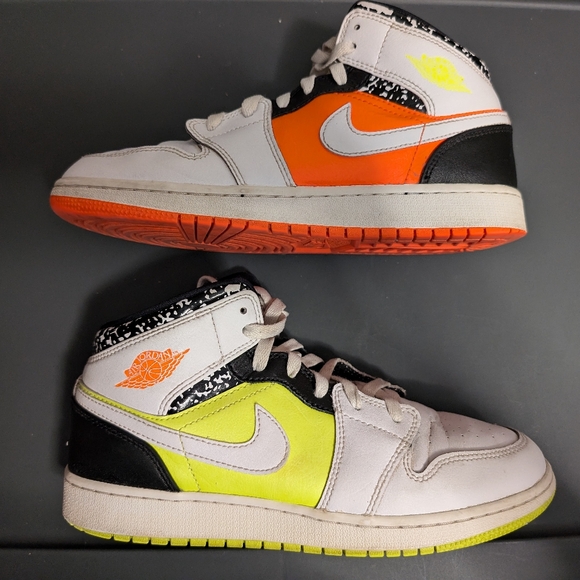 NIKE AIR JORDAN 1 Mid Composition Notebook Youth Sneakers 6.5 - Picture 5 of 7